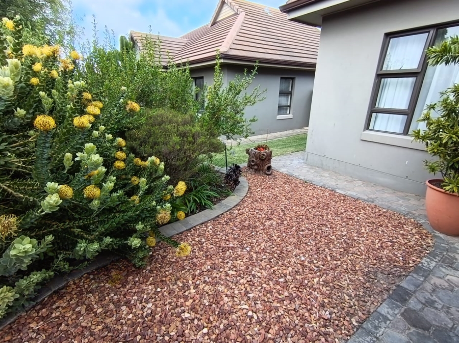 To Let 2 Bedroom Property for Rent in Dana Bay Western Cape